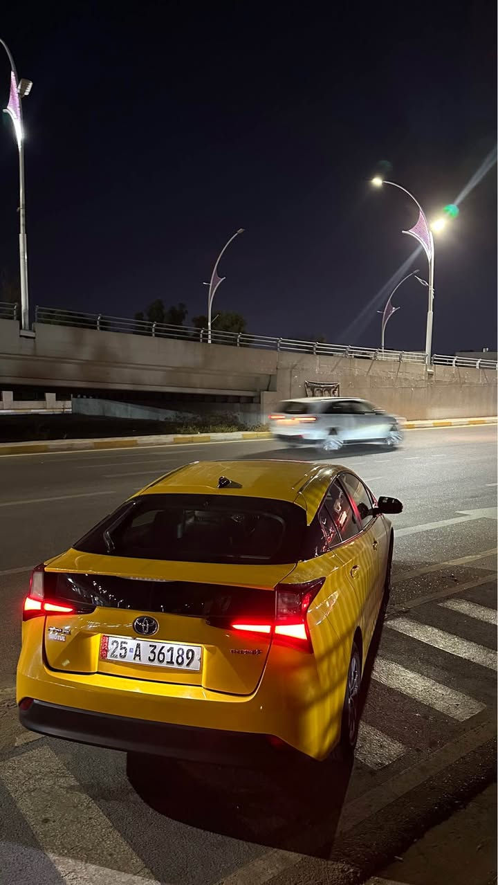 ‏تويوتا بريوس هايبرد موديل 2022
اللون :- اصفر تكسي 
قوه المحرك :- 1.8 Hybrid
بصمه 
بصمه ابواب 
تحكم ستيرن 
رادار امامي 
كامره خلفيه  
ثلاث انضمه قياده 
‏SPORT.ECO.NORMAL.
تبريد شاشه بيانو 
شاشه دشبول الكتروني  
مانع انزلاق
تحديد مسار
لايت LED 
كشنات تدفئه
بروجكتر عداد سرعه 
حساسات ابواب 
بقيت المواصفات معروفه 
السياره حادث فقط الجاملغ الايمن وتكحيل بالباب 
 للاستفسار الاتصال ع الرقم
***********
السعر (142) ورقه وبيها مجال كركوك, العراق
