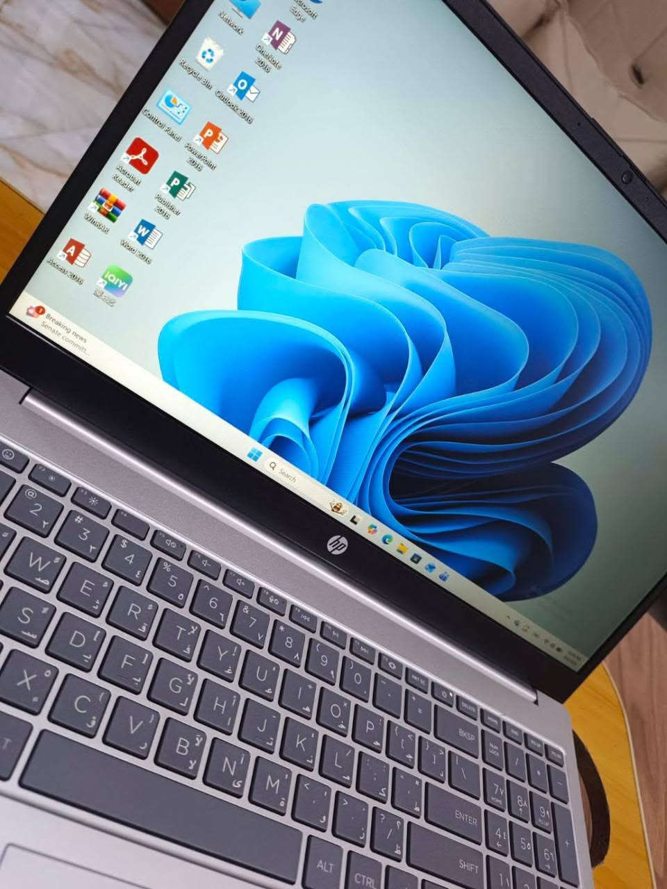 اسم الجهاز: DESKTOP-SNTADEE 
المعالج: Intel Core i3-1315U الجيل الثالث عشر بسرعة 1.20 GHz.
الرام: 4 GB، المتاح فعليًا 3.65 GB.
نوع النظام: 64-bit.
القلم واللمس: غير متوفرين.
مواصفات الويندوز:
الإصدار: Windows 11 Pro.
النسخة: 23H2.
تاريخ التثبيت: 28/4/2026.
إصدار نظام التشغيل: 22631.6199.
حزمة تجربة Windows: 1000.22700.1108.0.
يعني بالمختصر حبيبيي، الجهاز i3 ورام 4GB، مناسب للدراسة والتصفح والشغلات الخفيفة، بس الرام قليلة شوي.

للتواصل *********** أو ادخل خاص 
 

فقط بابل فقط بابل
