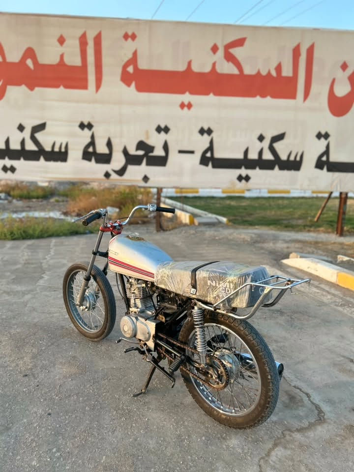 سلام عليكم دراجه البيع كلك  محرك 20او غراض كله جديد
زوج وياله تانكي كشن سدر امام محرك نضيف كلشي ما عوزه سعر 280بيه مجال قليل مكاني دوانيه دغاره رقمي ***********
