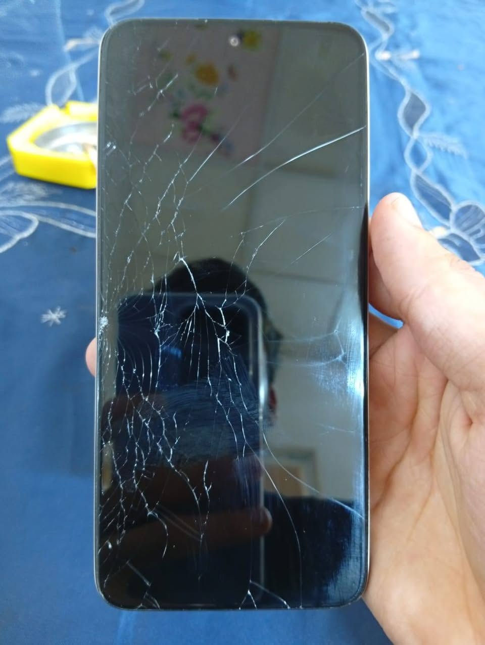 هذا الجهاز ما بي شي بس الشاشه كل شيء بلادي سعر 150 تواصل HONOR X7d على هذا الرقم ***********

