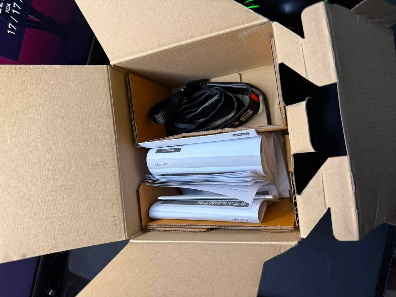 Sony 6400 للبيع
شتر الفين فقط والكامرة نظيفة كلش نظيفة

وياها غراضها كامله وعدستها الكت ورام ١٦ كيكة

للبيع السعر ٨٠٠ الف مكاني بغداد

للتواصل *********** واتساب
