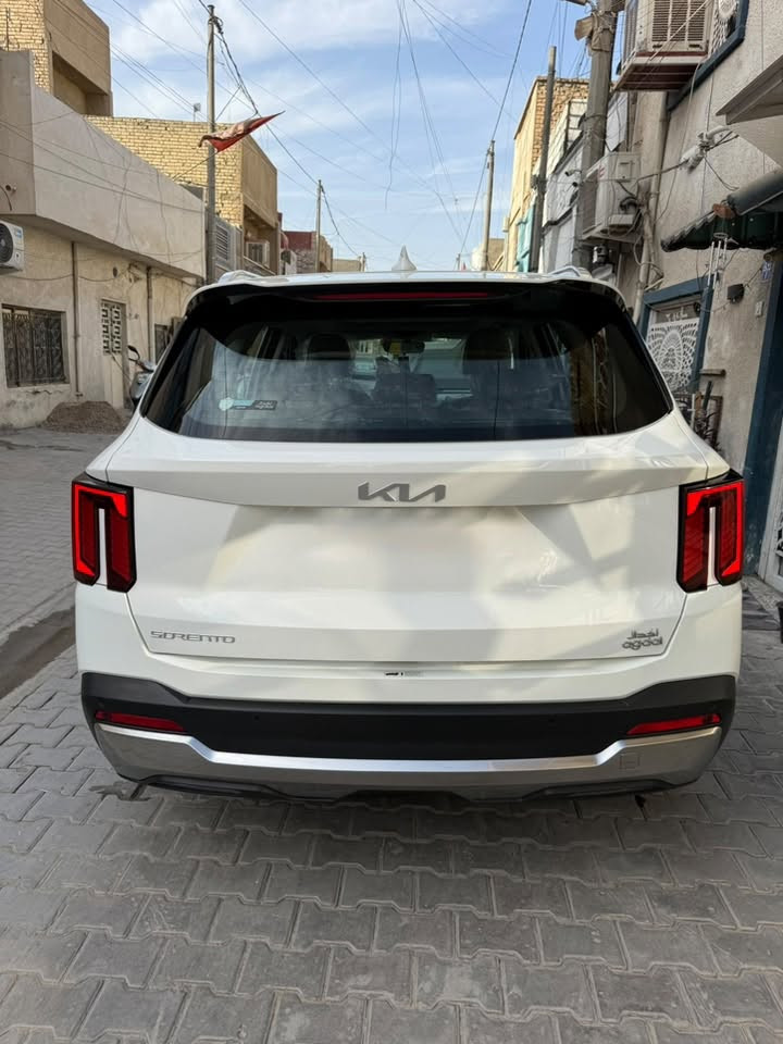 السلام عليكم 
سورنتو 24
مكينه 4 mpi
رقم اربيل باسمي
ماشيه 77 الف قابل للزياده
خليجي فول مواصفات
بانوراما
تبريد 3 قطع
7 راكب
تشغيل عن بعد 
بردات خلفيه
تبريد لمس
كير عصى
حساسات امامي خلفي
صور السونار مرفقه
السعر 243
مكاني بغداد الحريه
للتواصل ‭***********‬ يتوفر واتساب 
غير متواجد على الفيس
