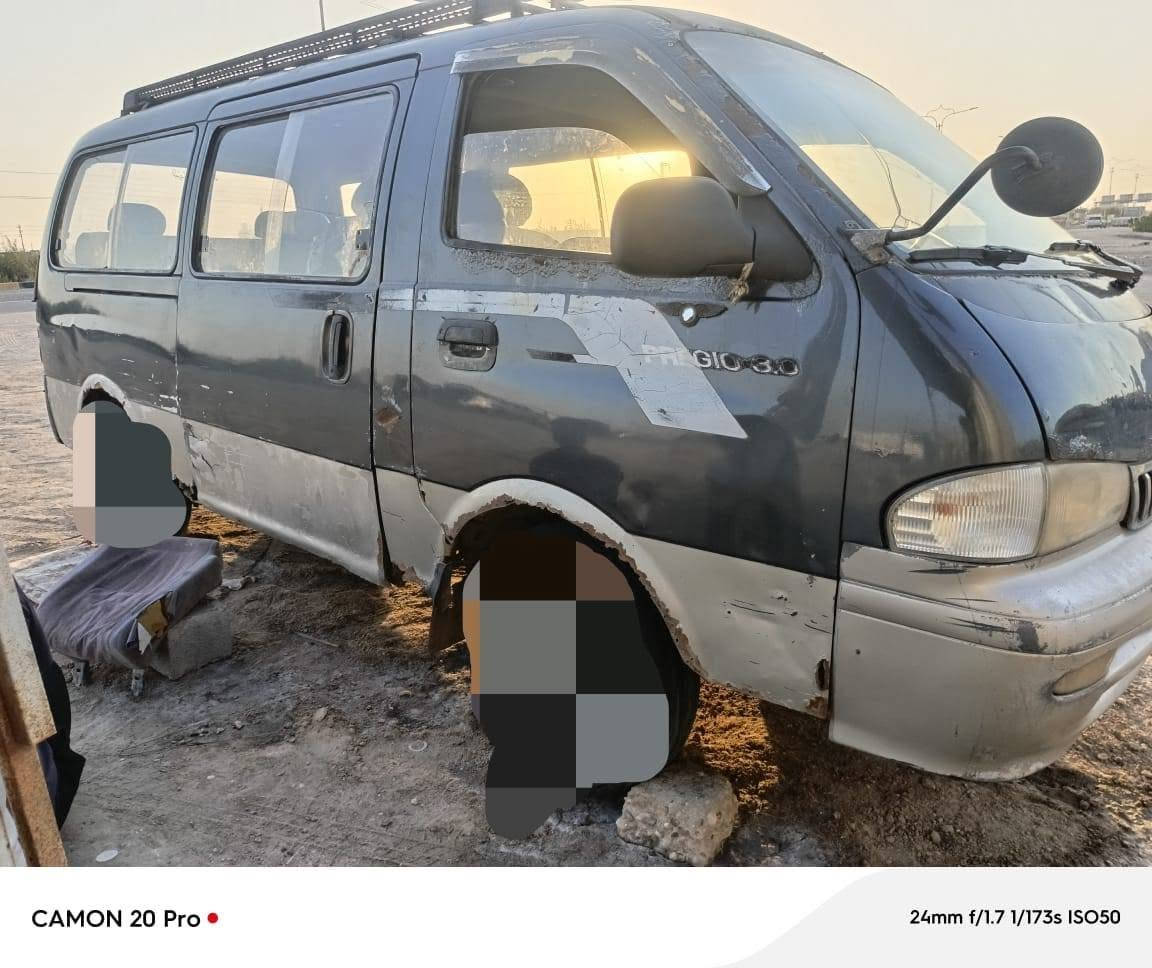 بريجو للبيع موديل اصل 2002  مشين بل معملاه مرجين مديل هاي المعامله شوف نشره ويه سياره محرك وكيروكسن وبم ونزل ورديتر باتري وكلن خيرمن الله الكشر بلادي وشواصي 4مكفات سياره جهاز بس يردله حجل ترتيب الون سياره بحري  مكان ناصرية سعر 35انه مكلف بل نشر هذا رقم صاحب***********
