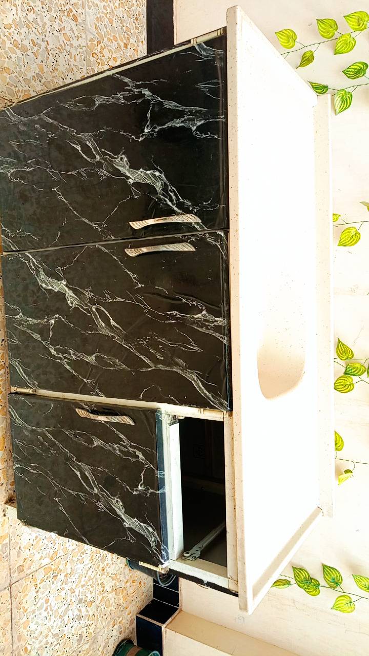 كاونتر قطعتين • مرمر نظيف • سنك ١٫٢م