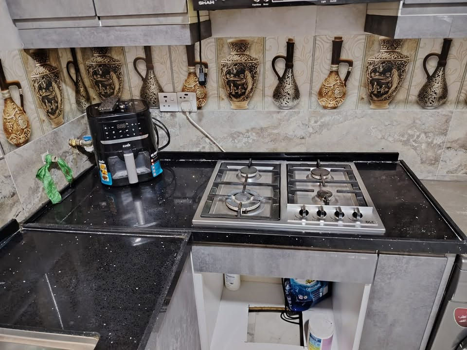 كاونتر hdf داخل وخارج
للبيع 
بغداد السيديه 
قبل سنه ونص مشتغليه 
يباع مع الاجهزه 
القياسات
الملحق 2.15
جزء الطباخ 1.43
السنك 2.88
السعر المطلوب 
٩٥٠ الف 
للتواصل 
***********
