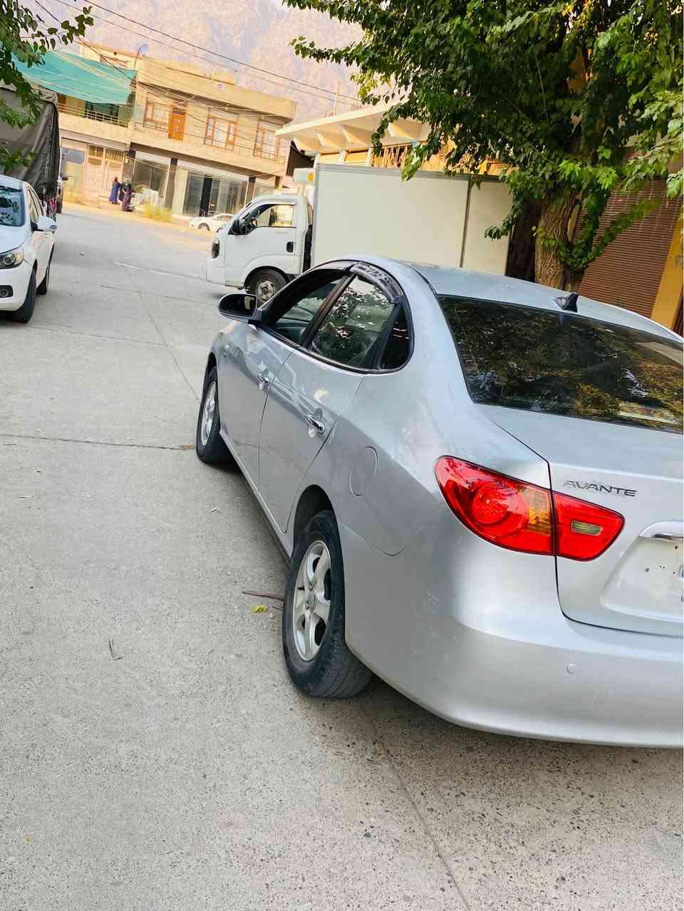 ئاڤانتی بڕاوە ۲٠٠۹. بئ کۆد  فولی بئ سلاید تەبرید ساردوگەرم بەشەرت گئڕومەکینە بەشەرت  دەحمولئدراو سەخف کەڤەر سەرە دەبل بەشەرت  سەیارەکە بنی تۆزئک شلە بەردی گزۆزی پئیوەیە قەباخی دکشنی پئوەیە  برئک و Abc مەزبوت  سەیارەکە تەنها توند کردنەوەی دەوئت باقی تر هیچی نیە . سەحری٤٥گەلاو مەجال  ناونیشان ڕانیە ٠۷٥٠۱٠٦۷۱٤۹ رانية, السليمانية
