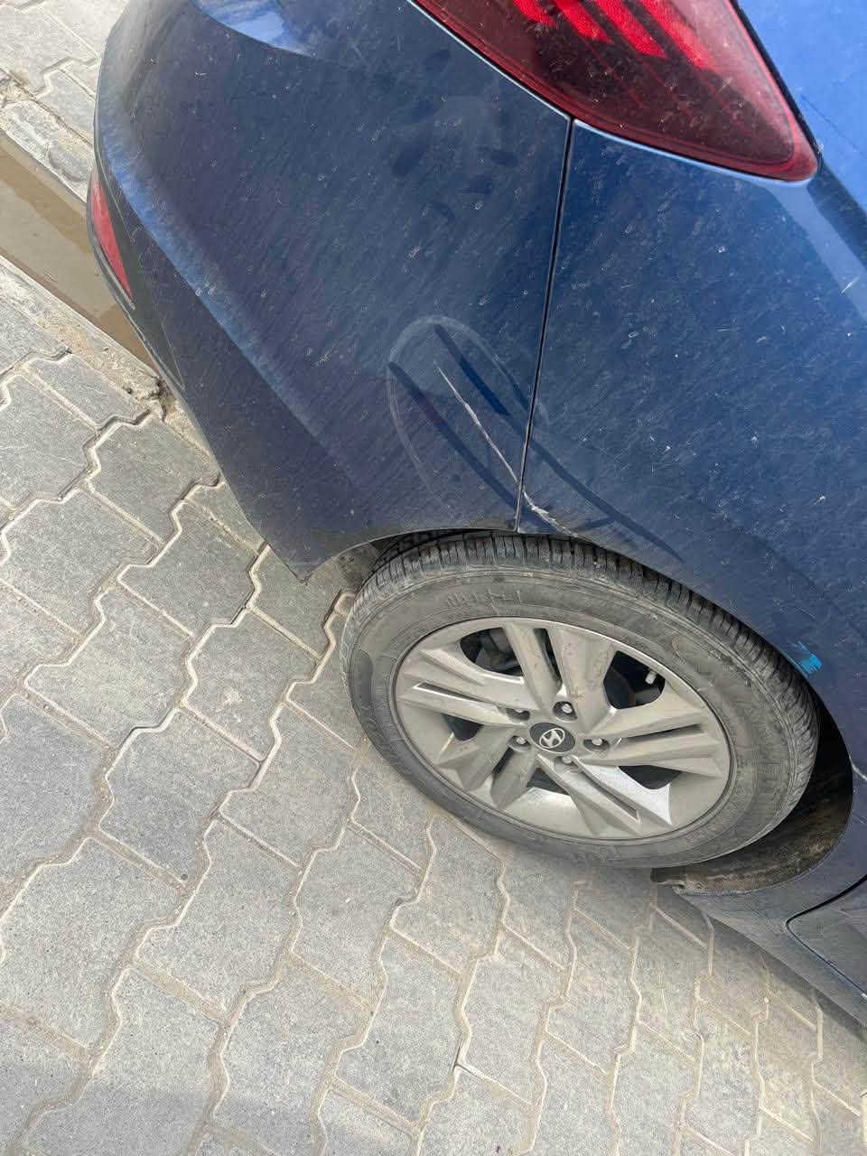السلام عليكم
Elantra 2019 النترا
 وارد امريكي (كلين) كفالة عامة حادثها دعاميه خلفيه فقط والصور موجوده بالنشر
 بارد قليل جدا في الباب الخلفي والجاملغ الخلفي 
الايمن اثر شخط فقط وكحلته 
صور الحادث مرفقة 
حجم المحرك: 2000دوش 💪🏻
اللون : نيلي
رقم بغداد / مشروع وطني
الإضافات : 

رادار امامي  👈🏻
مانع تصادم بريك ذكي2️⃣
تحديد مسار| : 
مدخلين شحن اوكس 
تبريد بيانو منفصل 🅿️
تدفئة ستيرنك 🔥
نقطة عمياء 🚨
ويل كب 🛞
شاشة تحكم لمس📺
كاميرا خلفية دوارة 🚥
حساسات اطارات 🛞
مثبت سرعة Cross
نضام قيادة ذاتية🚘
سياقة ذاتية
3انضمة قيادة 
شاشة اعطال 
تخم تاير جديد
ادامة جديدة 
السياره نظيفة جدا يشهد ربي
 اني جانيها وعلى ايدي
السعر : ١٥٠ وبيها مجال 
ميعجبك السعر عوفها والله يرزقك بالاحسن منها
للتواصل 
***********
