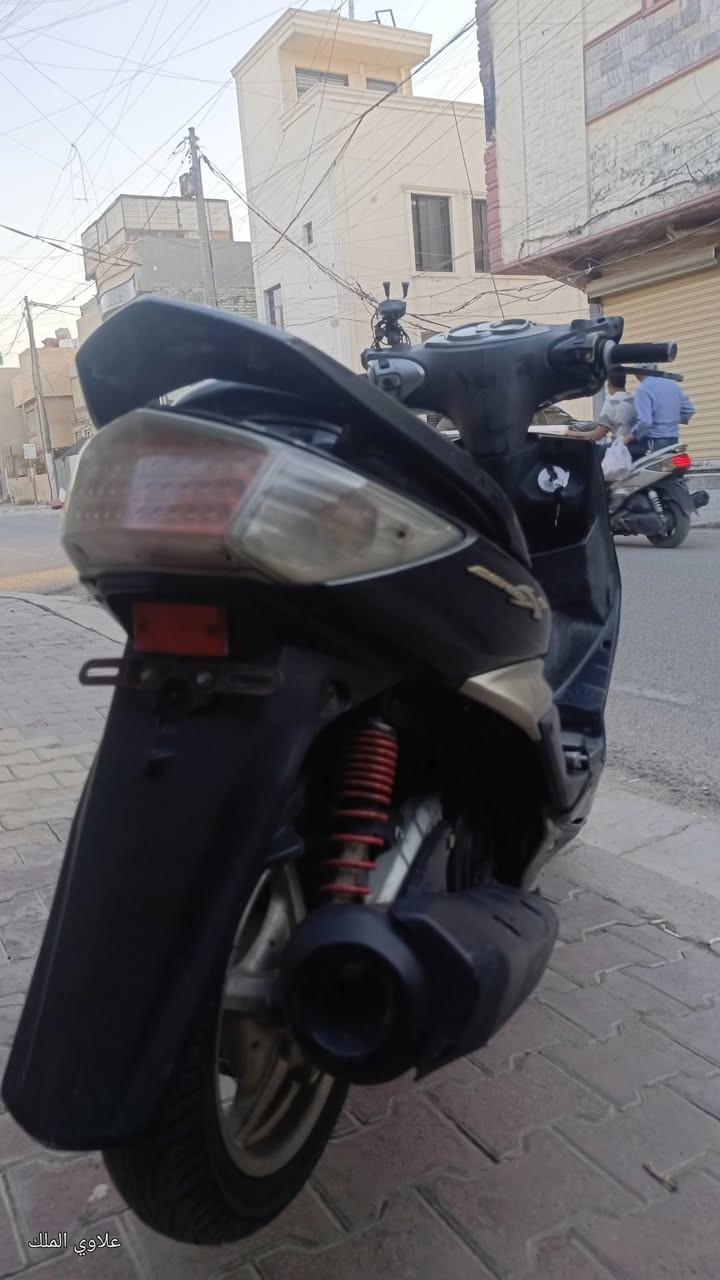 سلام عليكم
سكنس فحل طلاعات اصل
مكينه جديد
زوج تايرات جدد
صدر امامي خلفي جديد
كفر كله صالي وختم واحد
اوراق موجودة
دراجه كلش حلوه وما نقصها برغي
سعرها 600وبيها مجال
مكان الغزالية
***********
***********

