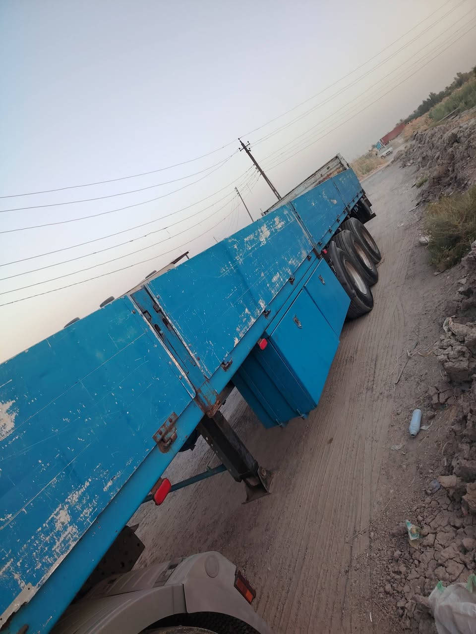 السلام عليكم جناب للبيع المنيوم مع مطبخ السعر الجناب 5 ورقات بيهن مجال والمطبخ 3 ورقات بي مجال 
*********** المكان بغداد اليوسفيه
