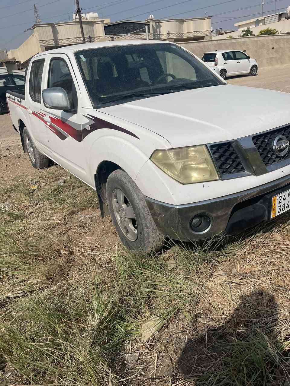 نيسان نيفاره • موديل ٢٠١١ • كير عادي