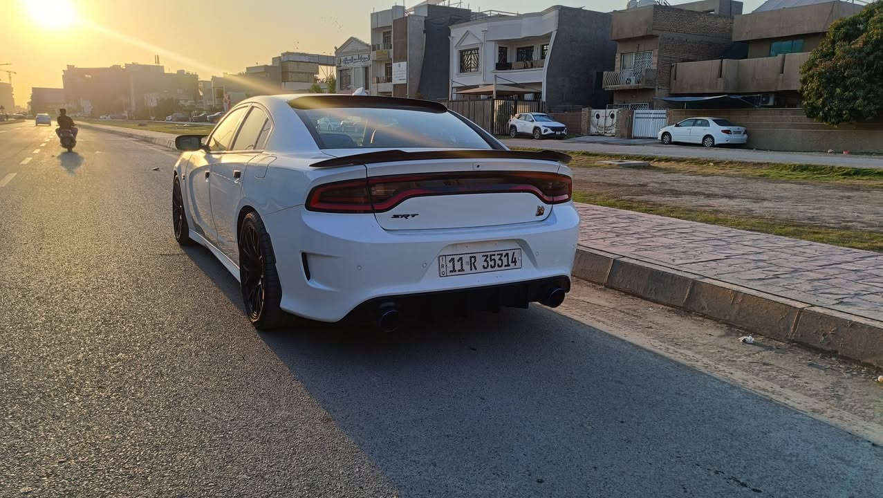 مكلف بالنشر 
للاتصال *********** و
جارجر سكات باك للبيع 
موديل 2022 
مكينه V8 / 6400ccm
ماشيه : 35 الف مايل
السعر 195 ورقه
رقم بغداد بأسمي والتحويل ثاني يوم 
المواصفات 
——————————-
كشنات كنتاره احمر مختم ( سكات باك ) 
فجوج بريمبو 6 بستم 
اكسل قفل 3.9 
كير 8 نمر 
دبات موبار سود
شاشه كار بلي 
كشنات تدفئه تبريد 
4 مودات قياده 
ذاكرة خزن ميموري 
حساسات خلفيه + جانبيه 
كامره خلفيه 
وباقي مواصفات السكات باك معروفه 
الأضافات 
———————————
لدات اوركال متغير 
وسقف روز رايز
حادثها 
——————————-
جاملغ وبنيد فقط 
* علماً السياره مناقصها اي شي جاهزه مجهزه 
* لا بيها تكحيل ولا بارد وكشرها كلش حلو 
السعر  ورقه وبالعافيه على الي ياخذها
مكاني بغداد / المنصور
