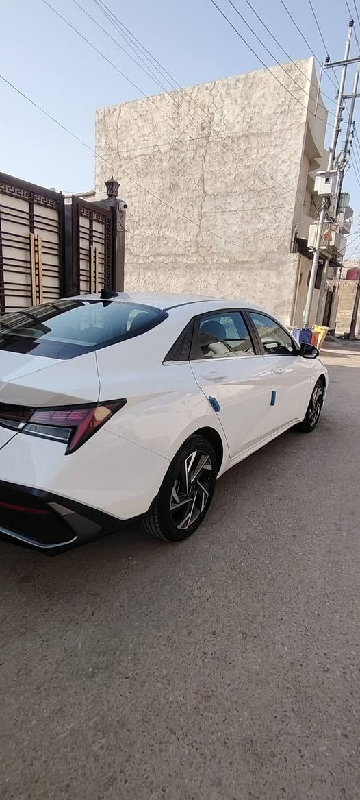 النترا 2025 خليجي كفاله عامه ماشيه 21الف دوشمة جلد النترا أصلي عازل حراري.   السعر 200 بيهه مجال قليل        الاتصال *********** العنوان البصرة
