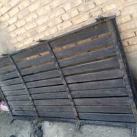 بسته • خشبة كاملة • قابل تفاوض