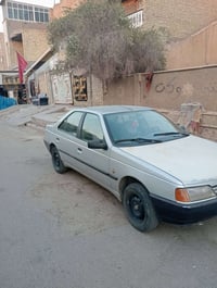 بيجو روا 2008 السيارة متروكه لكن شغاله مامتعوبه السنويه ساقطه من 2018 ...