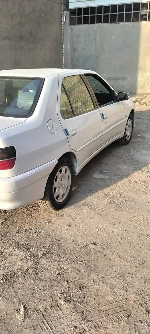 بيجو صدامي 2002رقم بغداد مصبوغه حزام كله شغال كهربائيات تبريد تخم تاير جديد  صدر جديد السعر 40 بيها مجال العنوان بغداد الجديده الامين ***********
