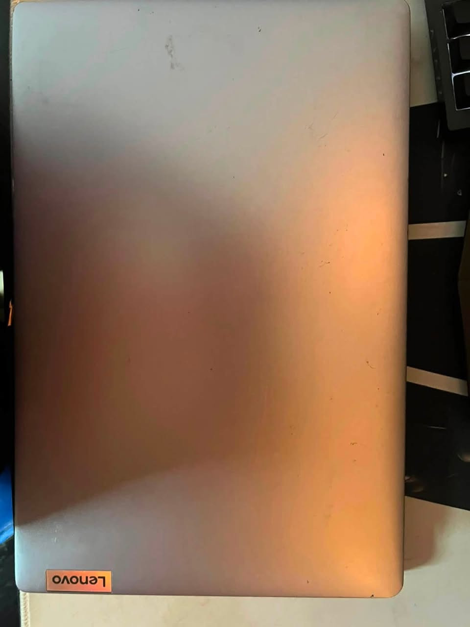💻 Lenovo IdeaPad Slim 3 – Core i5 الجيل 12
* المعالج: Intel Core i5-12450H
* الجيل: 12th Gen
* الأنوية: 8 Cores
* Threads: 12 Threads
* التردد: يصل إلى 4.4GHz
* كرت الشاشة: Intel UHD Graphics مدمج
* الشاشة: 15.6” Full HD
* الدقة: 1920×1080
* الرام: 8
* التخزين: 512GB
* النظام: Windows 11
* المنافذ: USB-C، USB-A، HDMI، 3.5mm حسب الإصدار
* الاستخدام: ممتاز للدراسة، العمل، البرمجة، التصفح والأعمال المكتبية، ومناسب للألعاب الخفيفة السعر 550 الف مكاني بغداد الكرادة ***********
