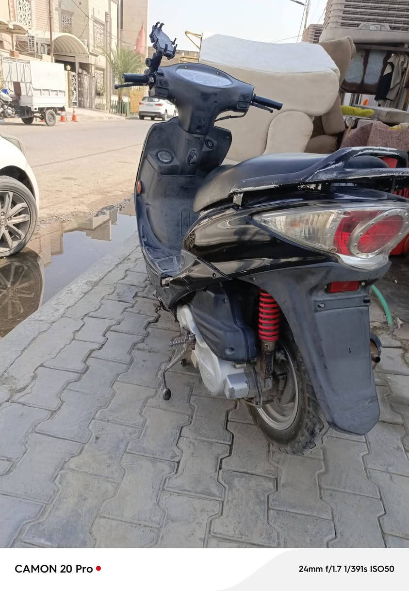 سلام عليكم دراجه كامكو جي فور للبيع دراجه برغي ما عوزه كهربائيات  دشبول كله شغاله بس سلف دكمه عاطله شلعه ومشي دراجه تاخذه بس تبدل دهن وبنزين سعره 700 وبي مجال رقمي *********** وتساب ومازنجر موجود

نص مكتوب في الصور:
- CAMON 20 Pro •
- 24mm f/1.7 1/276s ISO50
- CAMON 20 Pro 24mm f/1.7 1/391s ISO50
- CAMON 20 Pro • 24mm f/1.7 1/739s ISO50