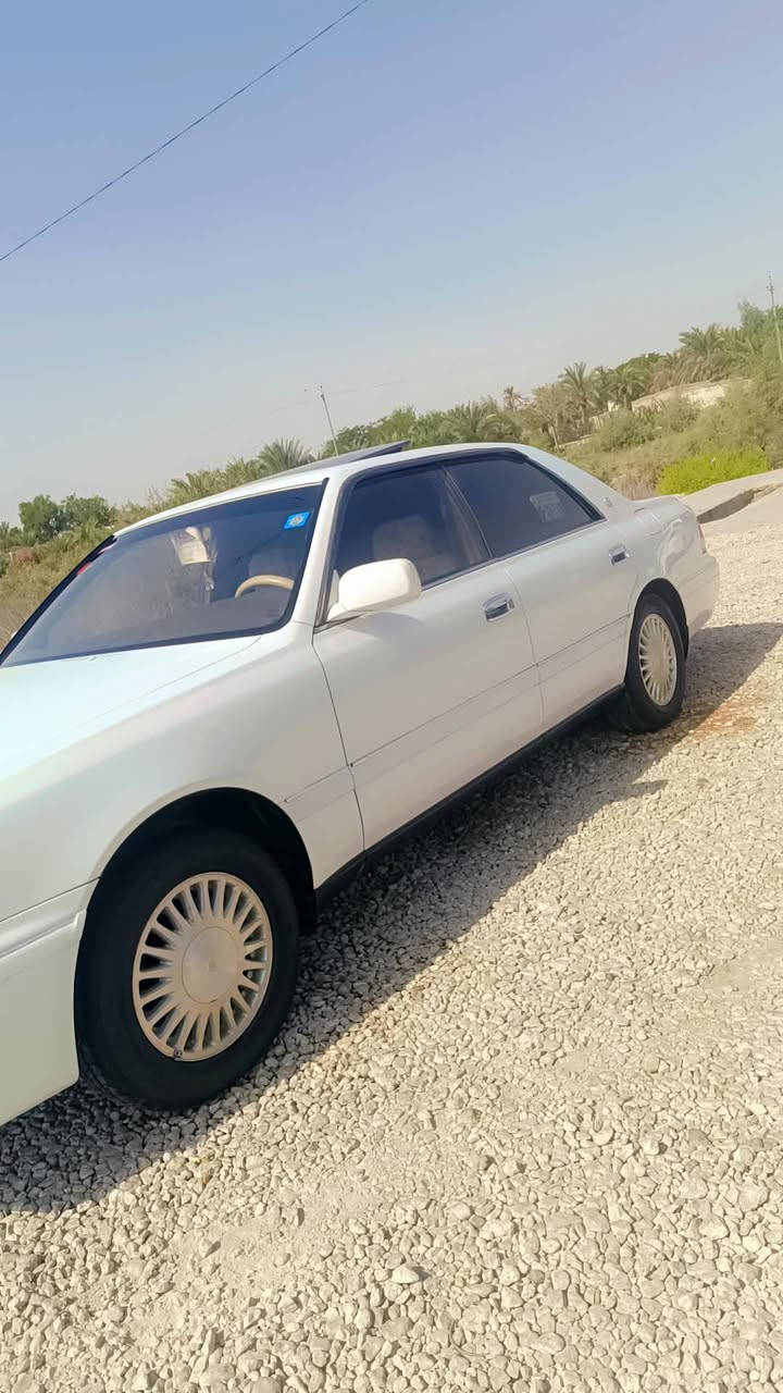 السلام عليكم للبيع افقط كراون راس الثور فلات  مديل 2000رقم  إنكليزي باسمي مداور ثاني يوم فول واحد على واحد كفاله ضربه وكصه ونقل جثه وأصوليات حداديه امامي وخلفي جديد تخم تاير جديد  مكينه 3000  غرفه 2000 جديده أربع كراسي كهرباء ما متواجد عالفيس للاستفسار عالرقم ‪***********‬‏
