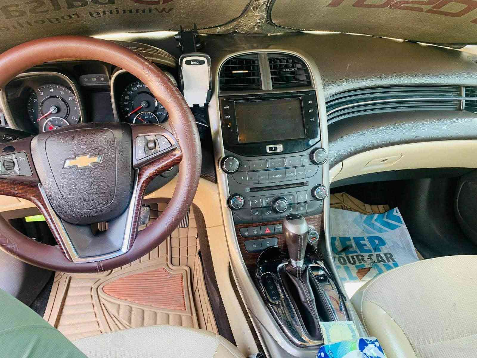 ماليبو خليجي موديل 2013
رقم سليمانية الدولي 
مكينه 2400 دوش
فول مواصفات ltz
-شاشة وكامره
- فتحة سقف
- داخل بيجي وجوزي 
- كشنات جلد
- كشنات كهربائية
- كشنات تدليك
- حساسات خلفية
- كشنات تدفئة
- اوتو هولد
- اشاير بل مري
- مري شفط
- داخل صاج اسود
- سماعات انڤنتي 
. شاشة اعطال 
- مانع انزلاق
- مثبت سرعة
- تحكم استيرن
- انارة بل دشبول
- انارة بل ابواب
- زينون
- قاصه بالدشبول 
- اوكس + USB
- تخم تاير
- وباقي المواصفات
اخوان سياره نضيفه وحلوه 
كير مكينه حداديه تبريد كاملات
السعر 90$ 
للا ستفسار ***********

نص مكتوب في الصور:
- سليمانية
- دولي