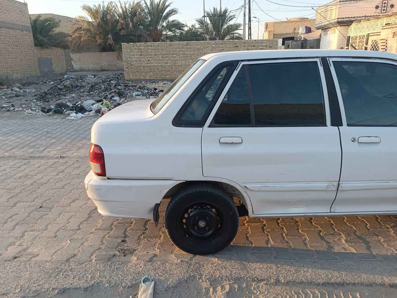 السلام عليكم سايبه للبيع موديل 14ب35وبيه مجال بيه الجاملغ الامامي جه السايق مبدل والتبريد بي ليك والباقي كفاله مكلف بلشر الرجاء الاتصال على صاحب السيارة ***********
