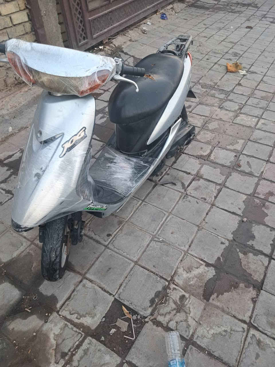 سلام عليكم دراجه عصفوريه شغاله كامله نقص باتري سعر ٢٢٥ مكاني بغداد شراي يتصل ***********

