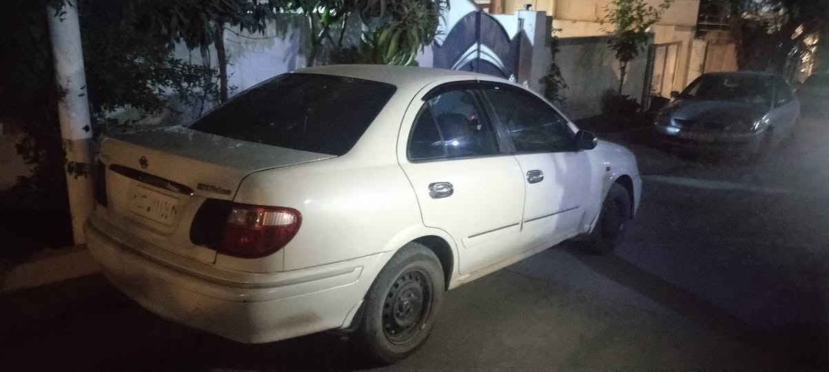 نیسان سەنی 2002ڕەنگی سپی گیڕ عادی گیڕوو مە کینەی بەشەرتی فیتەر ئاڕموو سە نە وی  بیکیشە یە نرخی 65گەڵا قوفلیەتی گۆڕینە وەشئەکەم بە سەنی سووروسپی ئەوەش ڕە قە می خاوەنیەتی *********** *********** السليمانية, العراق
