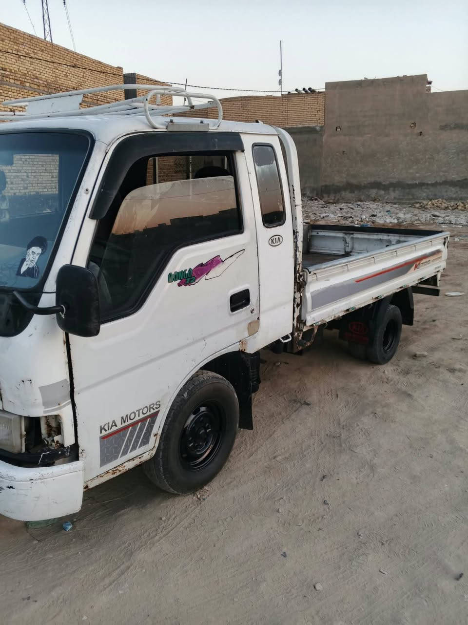 سلام عليكم كيا فونتيرة رقم بغداد مكينه جديده للبيع السعر 48 نجف مشخاب ***********
