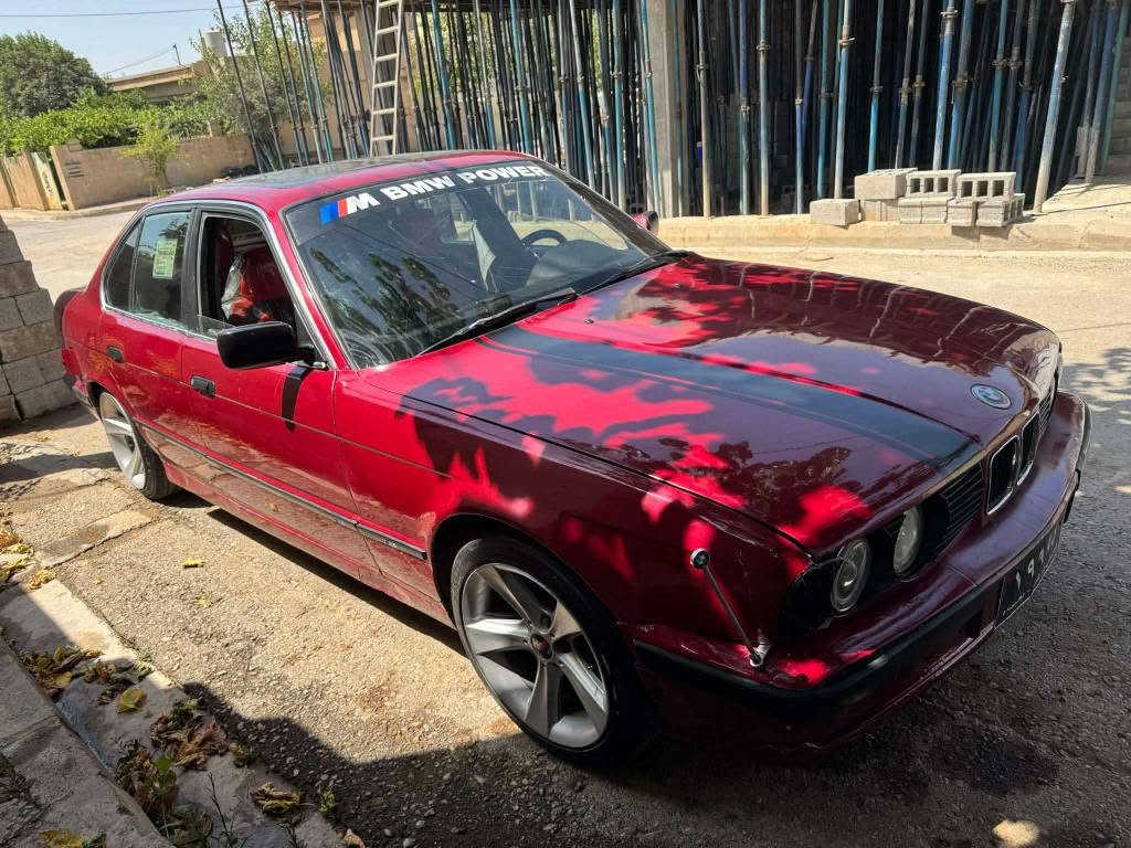 bmwمۆدیل ١٩٩١گیری عادی  مەکینە 525 هەمووگیانی بیلادە سعری  25گەلا  ئارمی هون بوە   گۆڕینەوەش دەکم بەدلم بیت 

***********
*********** السليمانية, العراق
