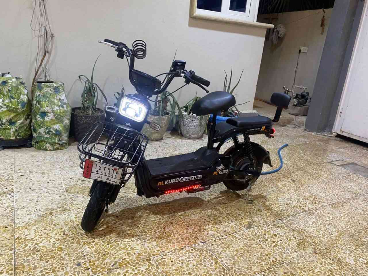 السلام عليكم 👇🏻
دراجة شحن 🛵
حجم :14 
استخدام 4 اشهر فقط👌🏻
4 بطاريات 
يدعم التشغيل عن بعد👉🏻
التشغيل عن طريق كارت 
نضافة
:85%
سماعة بلوتوث ✨
دبل إشارة ✨
رقم هاتف 
***********
 السعر : 225.000 💥

