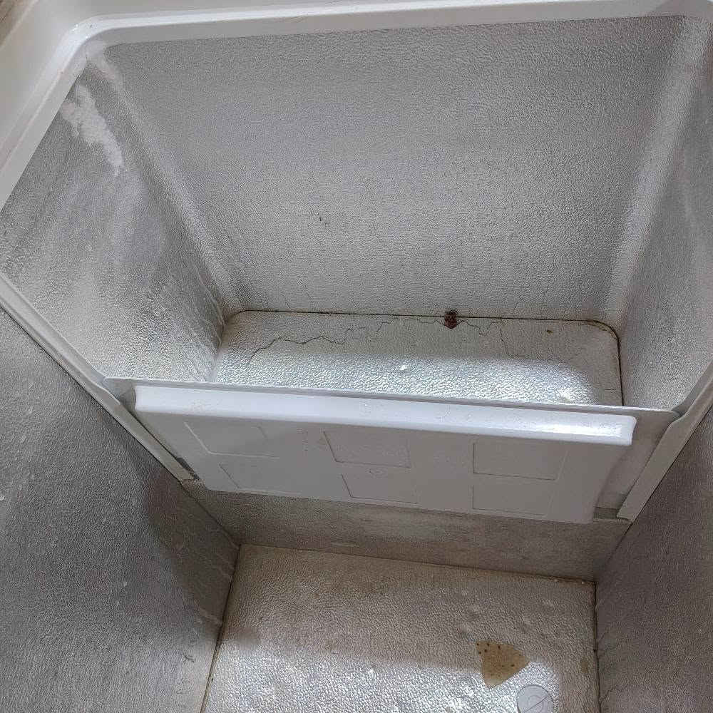 مجمدة بيكو حجم 14 كانت تعمل بصورة جيدة واثار التجميد موضحة بالصور لكن فجاة عطل الماطور....  ابيعها قشر
للتواصل *********** موصل, نينوى
