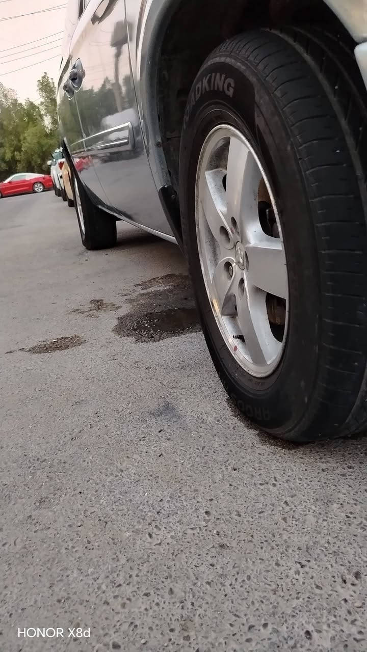 اسلام عليكم شباب
عندي دوج كرفان طويله 2005 SXT فول 
السياره حلوه وجاهزه
مواصفاتها
٣ قطع تبريد
كشنات بلع سياحي
البواب كهربائي بس الباب الايسر واكف ماطور والبقيه شغال
تايرات جدد
صدر جديد
لايت زونون
غرفتها نضيفه
رقم انكليزي 
بس منظومة التبريد عطلت قبل ٥ ايام
السياره مصبوغه حزام عده القماره
سعر ٨٥ ورقه وبيها مجال للطيبين
هذا رقمي واني بل خدمه ***********
بغداد حي الشباب
