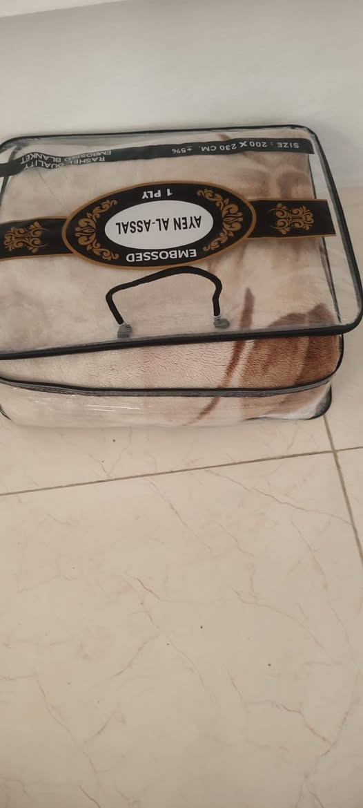 اغراض البيت كلهم للبيع عاجل سعر مبدره وحده 30الف فيها مجال سعر كباسه 20الف فيها مجال سعر ثرامه لحم صغيره 10الف سعر بطنيه اثنين 15الف 4يطنيات 25الف سعر برده 10الف للتواصل ***********
