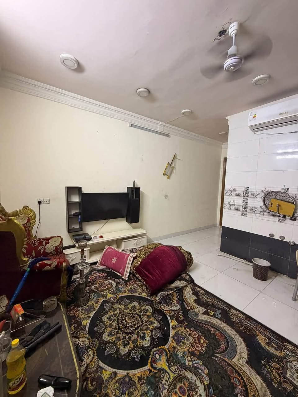 السيديه مشتمل • طابق أول • غرفة وصالة