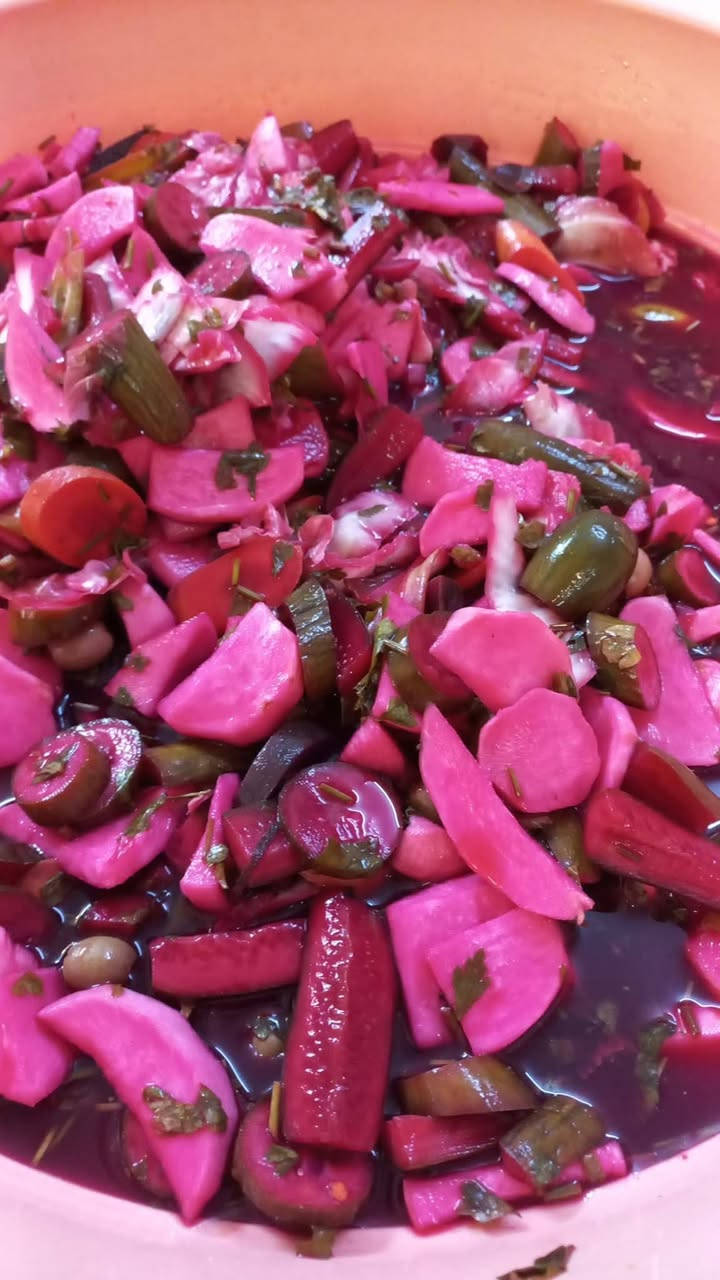 طرشي بيت • أحمر مشكل • توصيل