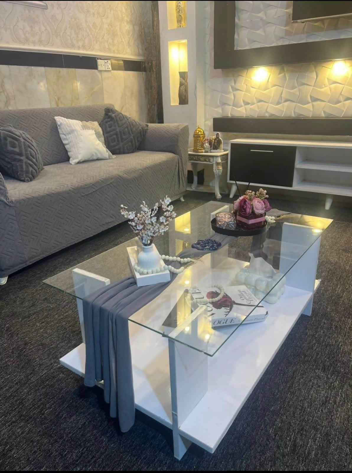 ب 45 الف
طبلة وسطية
 خشب ام دي اف
تركية المنشأ
سطح زجاج قياس 100*60
ارتفاع40 
 متوفرة باللون الابيض والاسود والصاجي
مكان الشركة بغداد حي الجهاد
للحجز واتساب او على صفحة الفيس

￼⁨*********** بغداد, العراق
