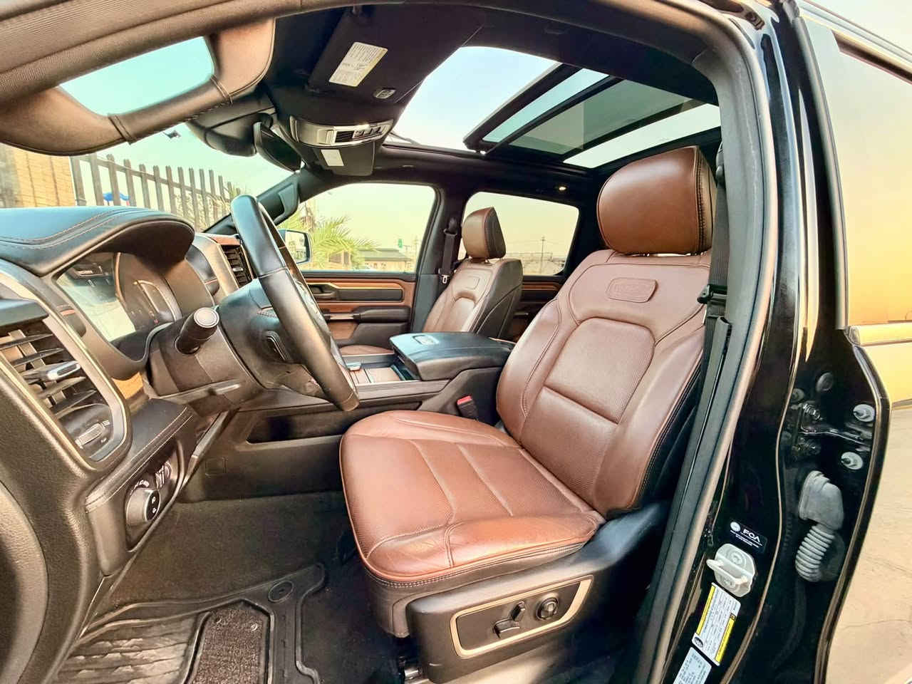دوج رام 2024 longhorn
موصفات لونج هورن /ram
محرك 8 سلندر 4x4 
شاشه تيسلا 
بودي بوكس 
بنوراما 
تشغيل عن بعد 
كشنات تبريد تدفئه 
صندوق كهرباء 
سماعات هارمن كاردون 
عداد الكتروني 
سياره ربع جاملغ خلفي و ربع جاملغ امامي 
بدون دواخل و جميع ايرباكات سليمه
صور حادث في منشور 
سياره كاتي مواقت يترقم اربيل سليمانيه دهوك
مكان سياره كركوك
سعر 380
***********
