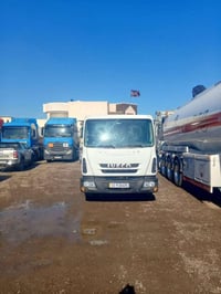 افيكو 4طن زيرو ماشيه 5000الالف تسجيل جديد  مرقمه بغداد باسمي  موديل 14...