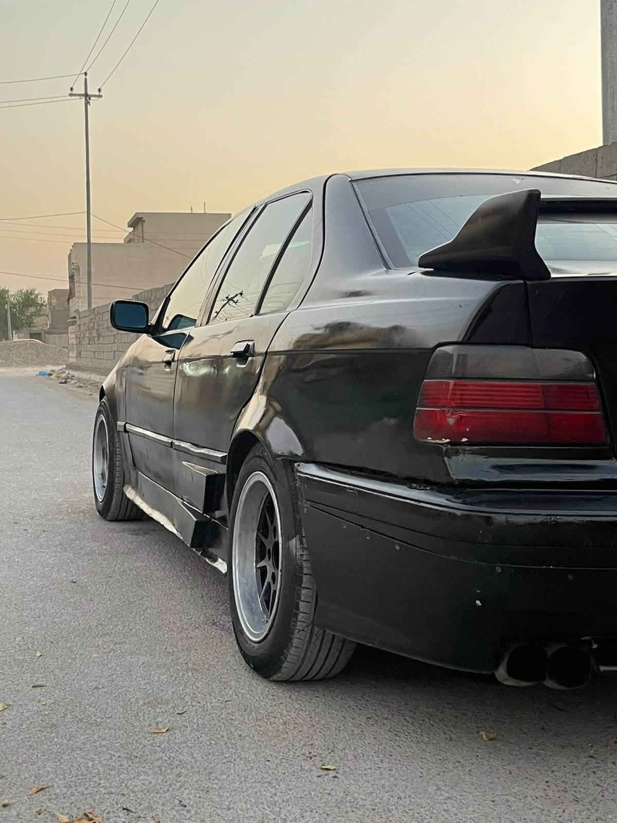 سلام عليكم بي إم E36 للبيع فقط مكينه ٦  خير من الله كير fz عادي بيه داش كام سياره مصبوغه جامله امامي صبغه طافي بس بجمه مو زين صدر 50 ٪؜ سنويه اقل شهر من سقطت تحويل مباشر صاحبه بريد تحويل مكان سياره بغداد البياع ***********
