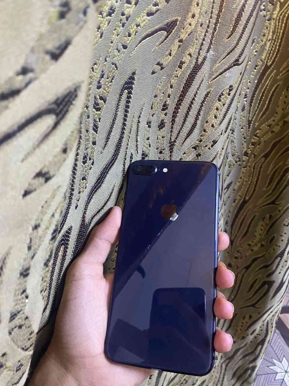 للبيع فقط ايفون 8 بلس 
مبدل فقط بطاريه 
الباقي شرط 
ذاكره 64 
سعر 125 
شراي اتصل او واتساب ***********
