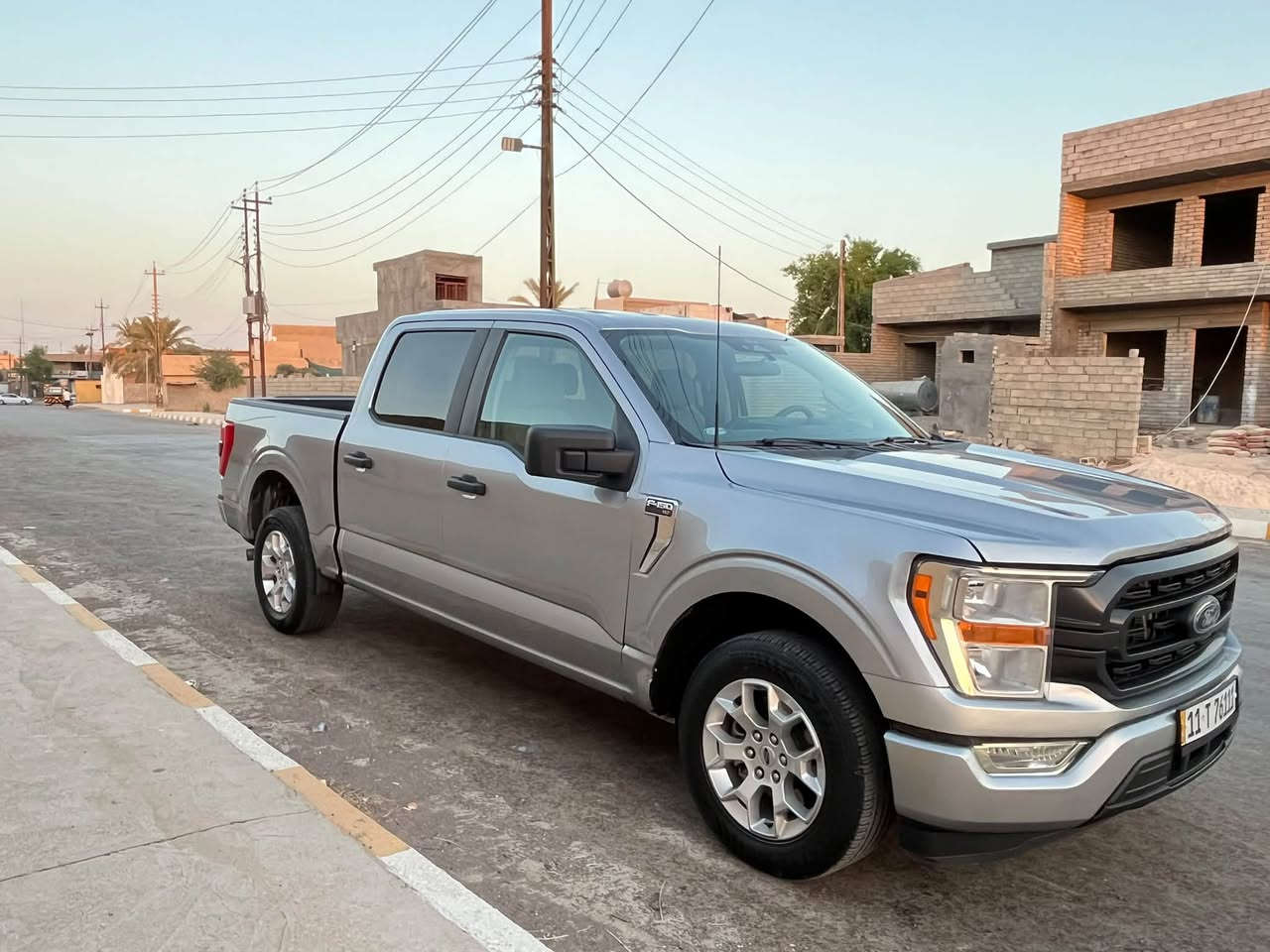 للبيع او المراوس حسب القناعة
فورد F150 XLT
السعر 260 وبيها مجال 
موديل 2022
محرك 6 سلندر 3500 تيربو 
ماشيه 14 الف  
 رقم بغداد دولي 
بدون صبغ فقط بارد بلجاملغ 
باب طويل بدي قصير المرغوب 
 ارباك ستيرن وبرده 
عدة جك سبير كله كامل 
-مكان السياره سامراء 
-الاتصال على الرقم ‭ ‭ ‭***********‬
