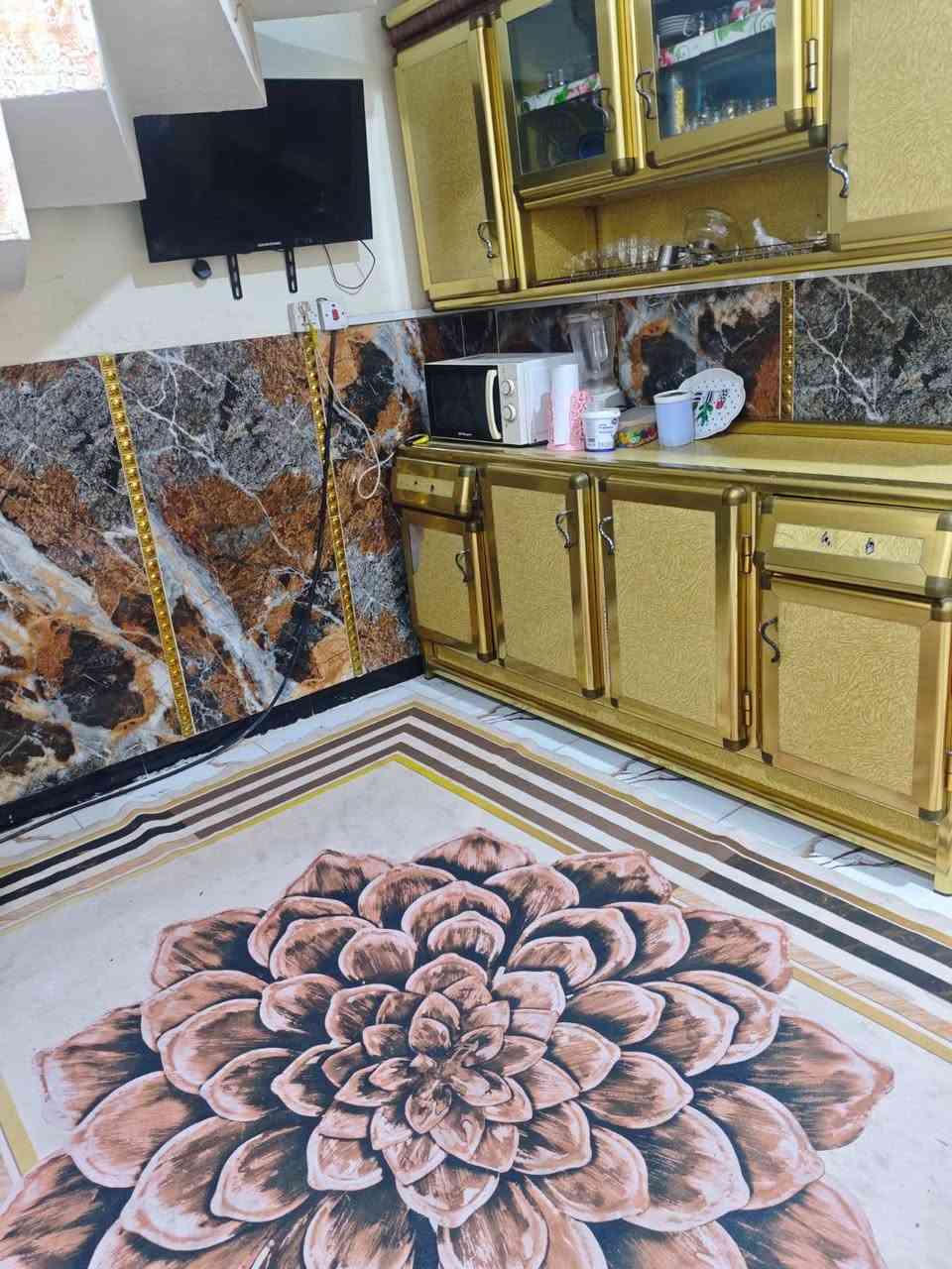بيت للبيع طابو زراعي ١٠٠ متر توجد وكالة من المحكمة من صاحب الأرض الأصلي بيت كونكريت مسلح غرفة وديوانية ومطبخ حار وبارد السعر ٥٨ وبي مجال العنوان بصرة بهادرية الشوارع المقابل حسينية بني سالة للاستفسار الاتصال على الرقم ***********
