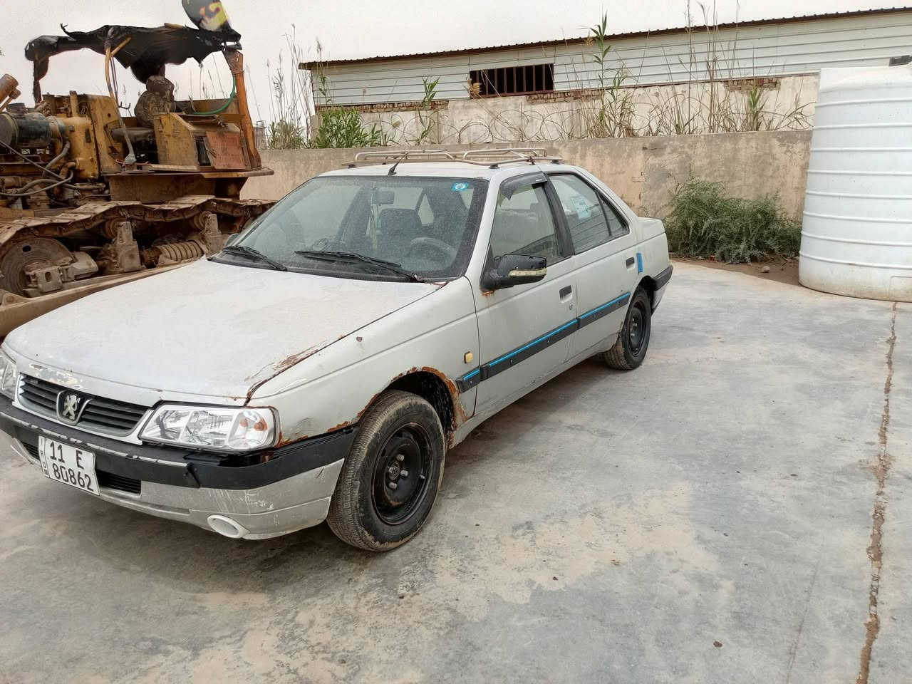 السلام عليكم بيجو 405glx للبيع موديل 2012 رقم بغداد الجديد تدفئة تبريد تخم تاير السعر 35وبيهة مجال كلش قليل بأسمي غير متواجد على الفيس الي حاب يتصل على الرقم ***********
