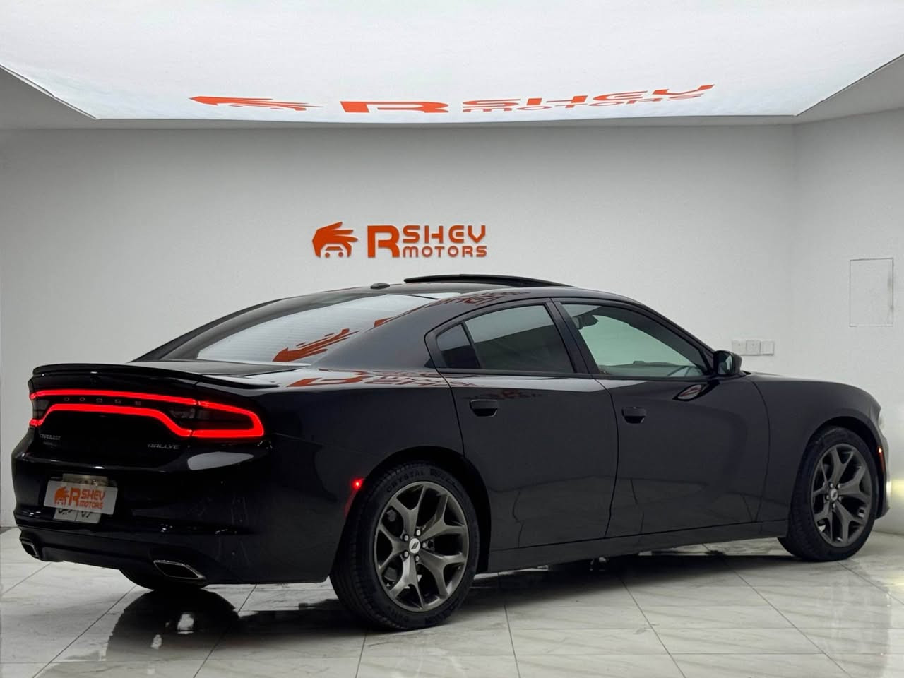 Dodge charger rallye+ 2017
دوج جارجر رالي+ 2017
فول مواصفات
سماعات ماركة beats
ماشية 104,000 ميل
مكينة 6 سلندر حجم 3.6لتر بحالة
ممتازة جدا
سيارة كلين تايتل كفالة عامة ما عدى
4-5 مكان بارد صغير
وبسعرررر (198$) ورقه وبيها مجال كلش بسيط
العنوان دهوك 
***********
*********** Leimuiden, ZH
