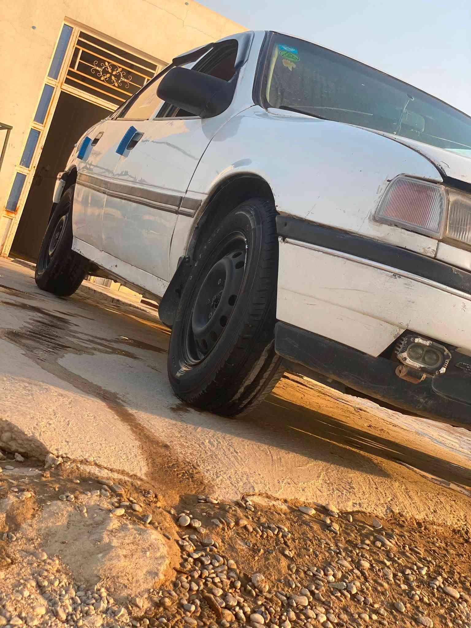 فيكترا • ١٩٩١ • محرك ١٫٨