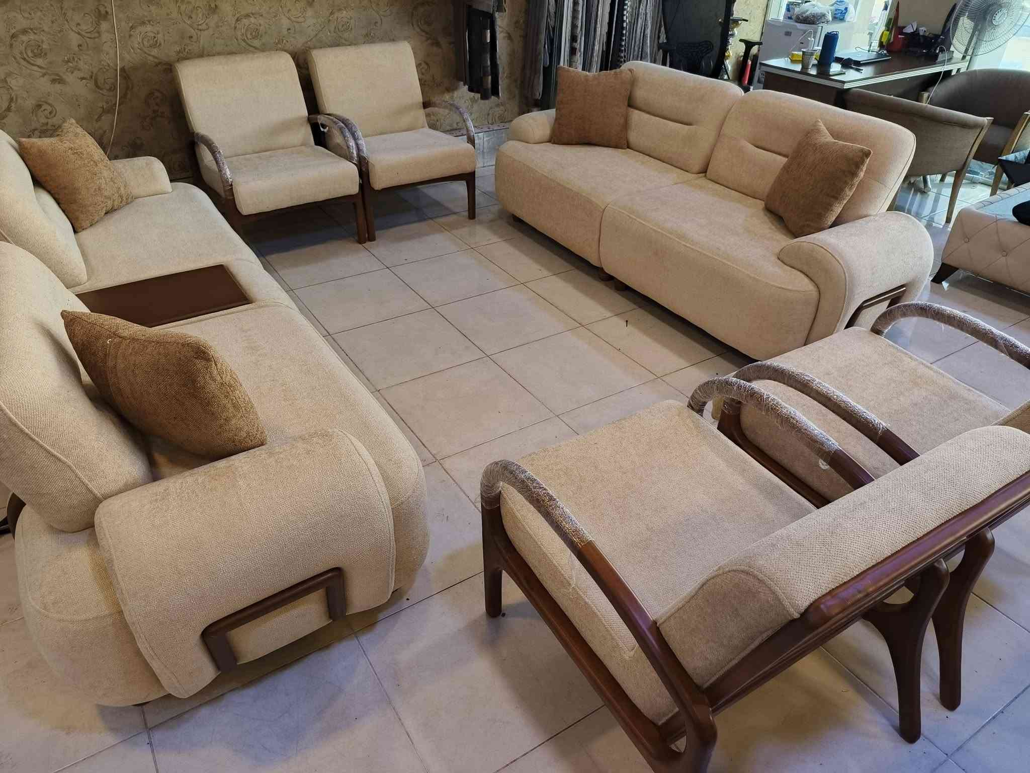 موبليات لا ماسو 🛋️
يتوفر توصيل 🚚 الى جميع محافظات العراق
للحجز الفوري راسلنا واتساب☎️***********
***********  
📍العنوان اربيل سايدين المنارة مقابل سوق اللنكة الجديد مقابل عمارة F
⏰ يومياً من 10 صباحاً لـ 11 ليلاً ‎
