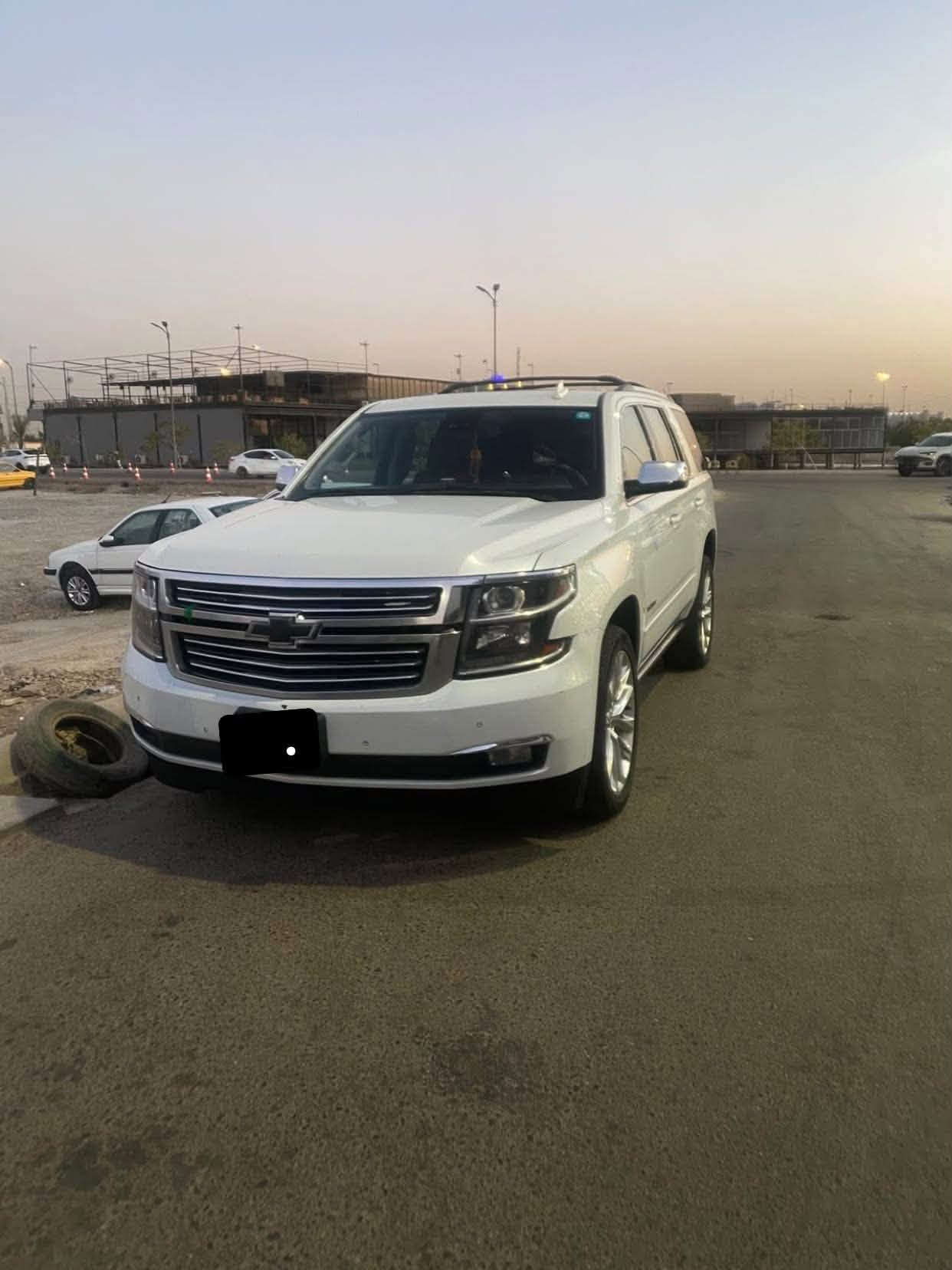 السلام عليكم تاهو بريمير مديل2019 فول واحد ع واحد دوس كهرباء داخل ملكي كشن منفصل داخل قرميدي وارد امريكي حادث جاملغ وبنيد 
جاملغ مصبوغ وبنيد بلادي 
ملاحظه السياره صار بيهاا صبغ الجاملغ الايمن اثر شخوط + بارد في الباب الايمن جوه التريشه  ع كد شبر  السياره ماشيه 150 الف اخوان الي تعجبه السياره يشلع عيوني ويدلل والي متعجبه يصلي ع محمد وال محمد 
سعر 32الف يعني 320 ورقه 
رقم تلفون ***********
