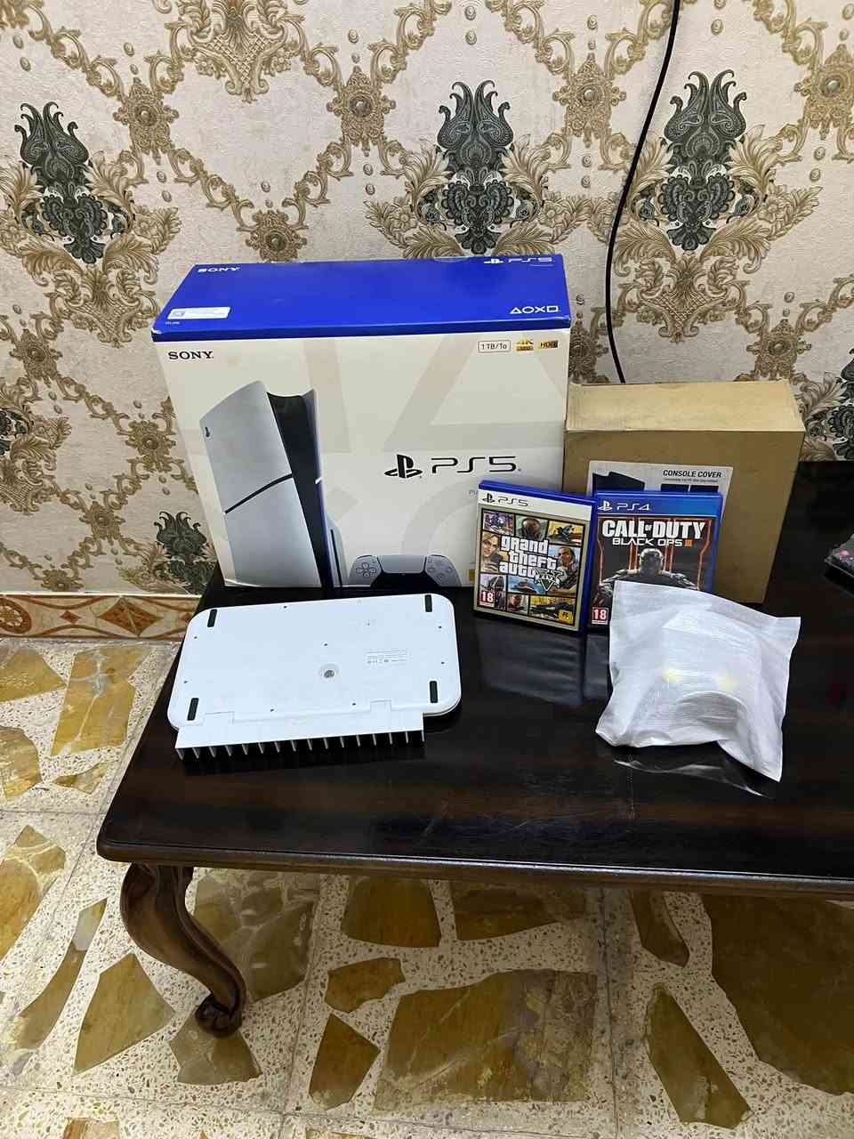 🔥 للبيع PS5 Slim إصدار الجديد الطافي 🔥
✨ نظافة 100% — كأنه مأخوذ جديد
🎮 جوستكين عدد 2 أصليات
🔌 ملحقاته الأصلية وكاملة
❄️ قاعدة تبريد وشحن
🎨 كفرات عدد 2:
• الأصلي اليجي ويا الجهاز
• أسود طافي لامع للجمالية

📀 قرصين GTA V نسخة PS5
📀 قرص Call of Duty نسخة PS4

💯 الجهاز نظيف جداً — إصدار الجديد الطافي

📩 للتواصل عالخاص بالصفحة أو واتساب:
***********

📍 الموقع: بغداد
