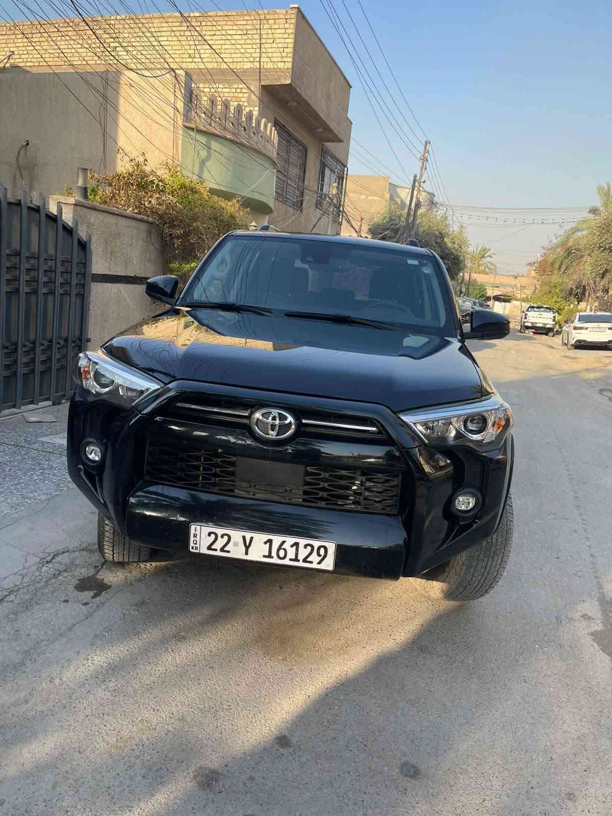 السلام عليكم 
تيوتا 4 رنر موديل 2023  Sr5 
ماشية 32،626 ميل
وارد امريكي ضربتهة خفيفه كلش الباب لخلف السايق ومصلح بدون ايرباك كما موضح بصور 
ايرباك سليم 
محرك 4000 
6 سلندر 
5 راكب 
دفع رباعي 4 ويل 
رادار امامي خلفي 
نقطة عمياء 
كامرة 
كشن السائق كهرباء 
رقم اربيل  تحويل ثاني يوم 

السعر المطلوب،28500$

العنوان : بغداد - الدورة 

رقم الهاتف : 
زين: *********** اتصال + واتساب 
اسيا : *********** فقط واتساب بغداد, العراق

نص مكتوب في الصور:
- BIDCARS