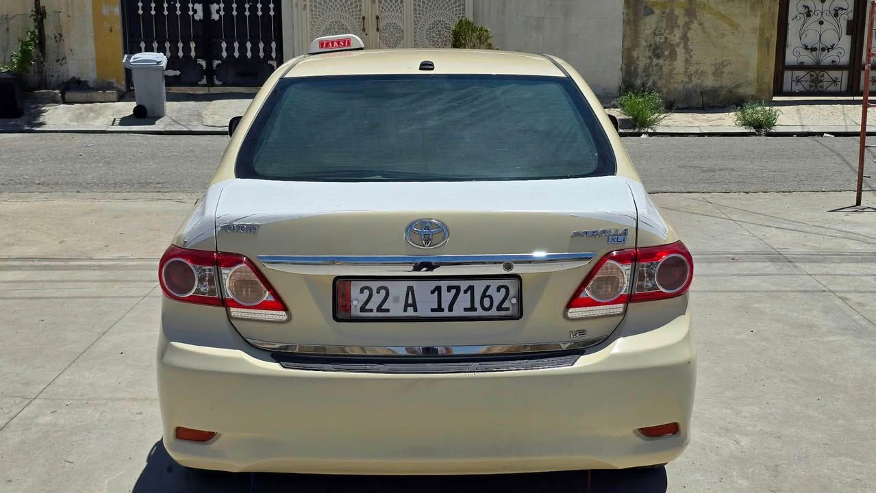 بیکاشۆ تەکسی مۆدێل  2012 گێر عادی گێڕ و مەکینە بەشەرت بیلاد تەکسی گێر و مەکینەی بەشەرت پارچە ڕەشە لەسەر ساغەی دە پارچەیە سەنەوی نوێیە تایەی نوێیە توند و تۆڵە شوێن هەولێر تیل بۆ خاوەنی بکە  ***********  *********** كويسينجاك, أربيل
