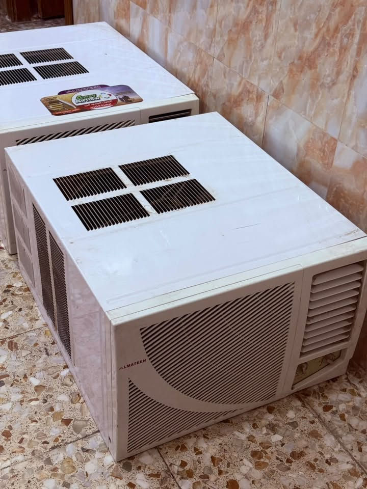 للبيع مكيف المتين 2طن الحجم الطويل❄️🥶
جديد صارله سنه موسم واحد مستخدم فقط تدفئه وتبريد ثلج مداخل صيانه ابد مكفول جديد بمعنى الكلمه سعر الواحد ٣٠٠وبي مجال مكاني كربلاء طويريج 
***********
